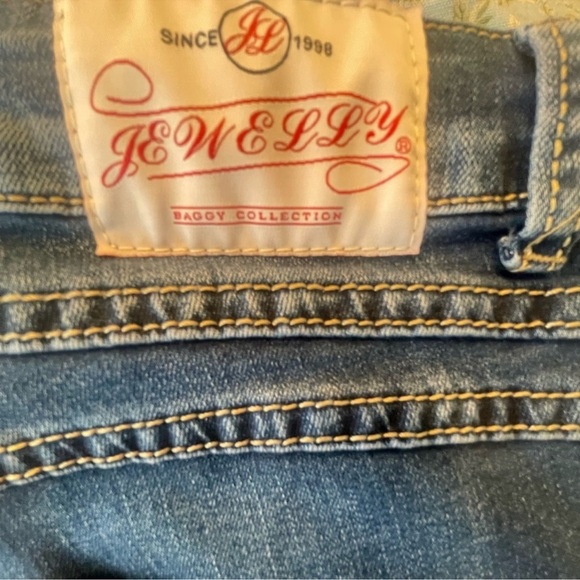 JEWELLY DENIM JEANS W STUDS down seam!!! These are boutique quality!! L stretch - Picture 2 of 11